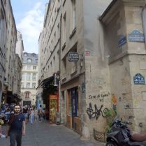 Rue Des Rosiers